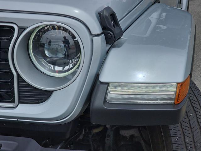 2024 Jeep Wrangler 4-Door Sahara 4x4