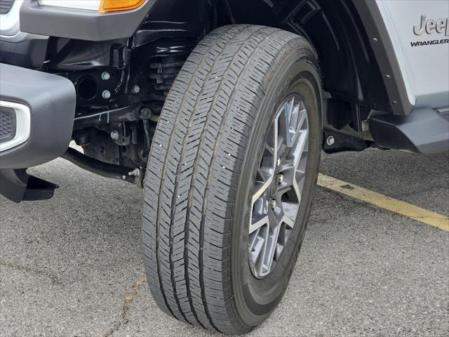 2024 Jeep Wrangler 4-Door Sahara 4x4