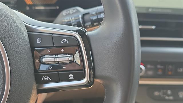 2025 Kia Carnival MPV LXS