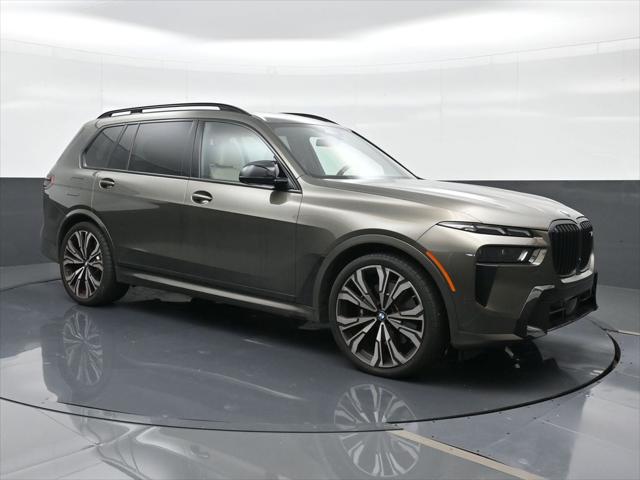 2025 BMW X7 M60i