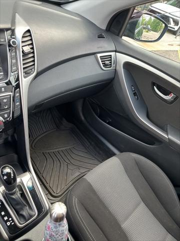 2017 Hyundai Elantra GT Base