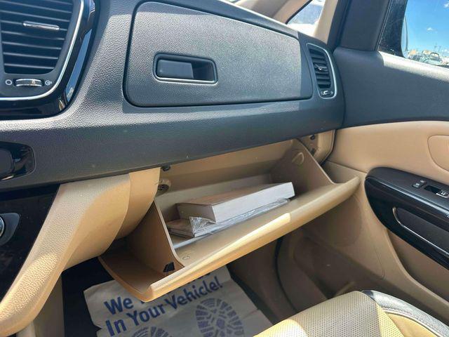 2016 Kia Sedona EX