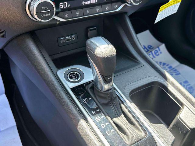 2023 Nissan Sentra SV Xtronic CVT