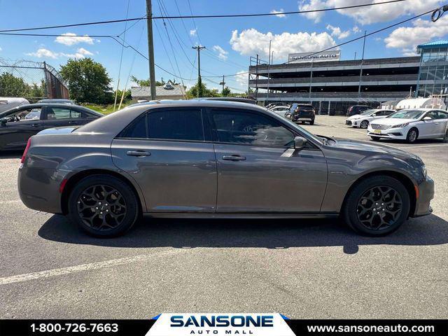 2022 Chrysler 300 Touring L AWD