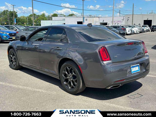 2022 Chrysler 300 Touring L AWD
