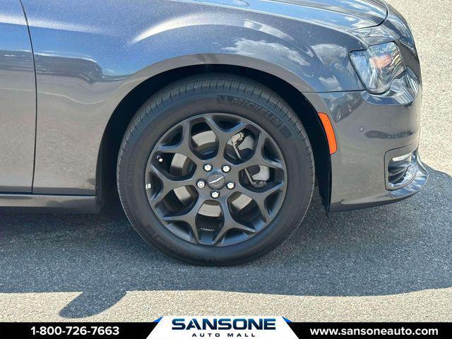 2022 Chrysler 300 Touring L AWD