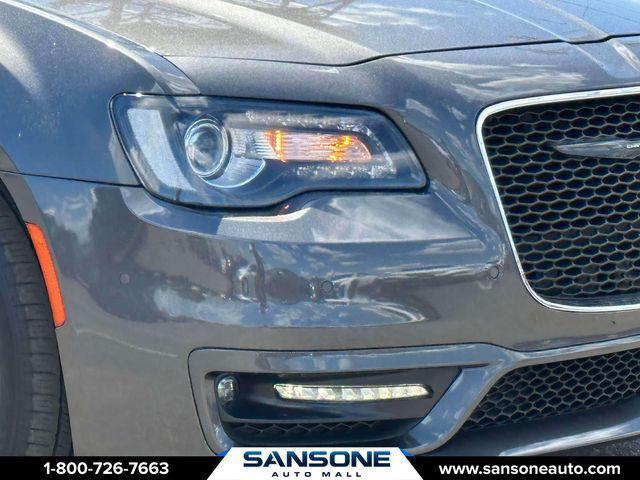 2022 Chrysler 300 Touring L AWD