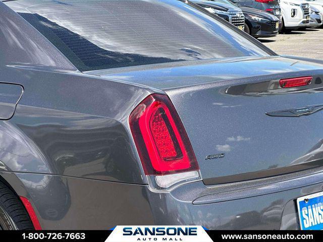 2022 Chrysler 300 Touring L AWD