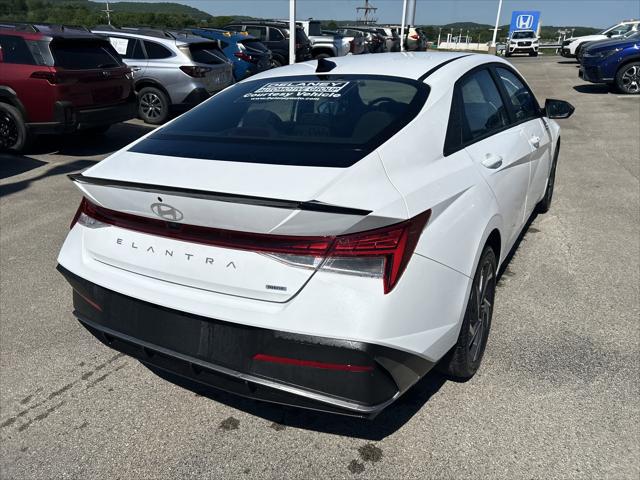 2025 Hyundai Elantra Hybrid SEL Sport