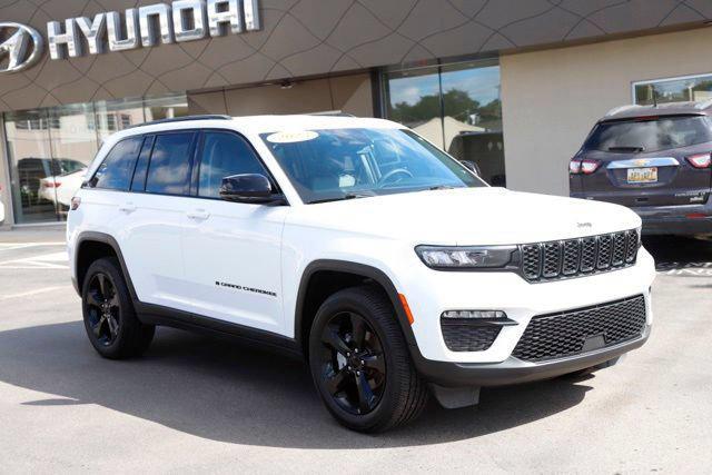 2023 Jeep Grand Cherokee Limited 4x4 for sale in LANSING, MI