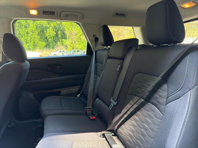 2025 Nissan Pathfinder SV FWD