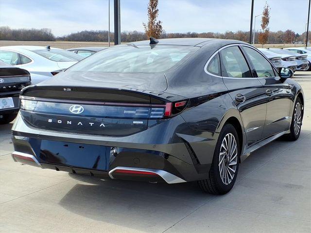 2026 Hyundai Sonata Hybrid Limited