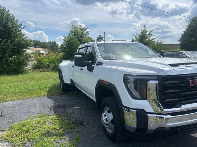 2025 GMC Sierra 3500HD 4WD Crew Cab Long Bed Pro