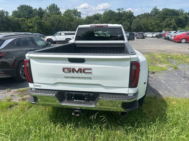 2025 GMC Sierra 3500HD 4WD Crew Cab Long Bed Pro
