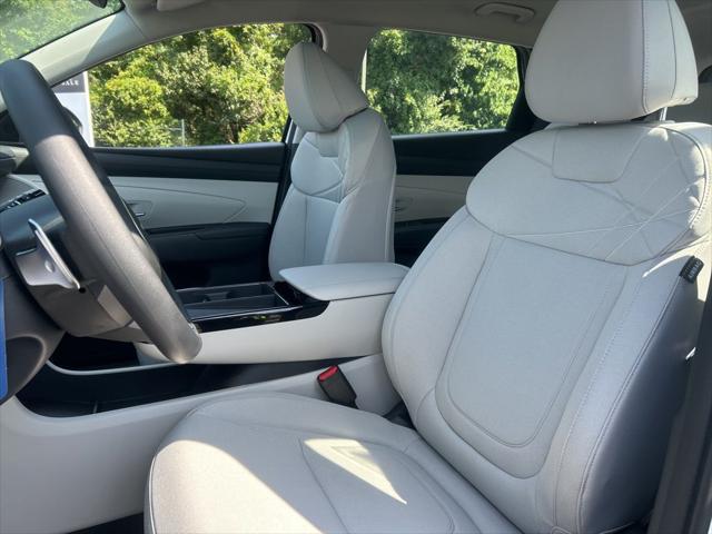 2026 Hyundai Tucson Hybrid Blue SE