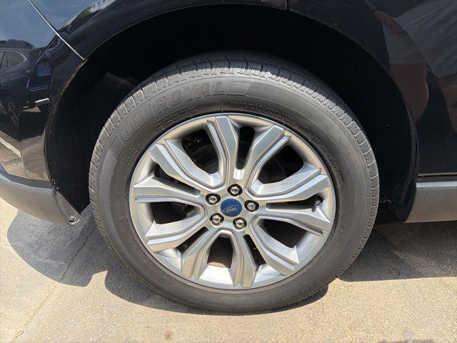 2020 Ford Edge Titanium
