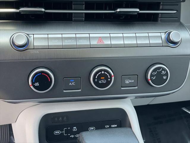 2025 Hyundai Kona SE