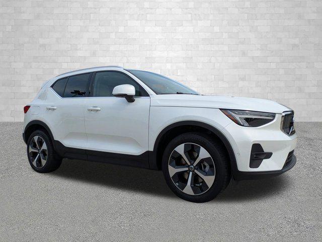 2025 Volvo XC40 B5 Plus Bright Theme for sale in NAPLES, FL