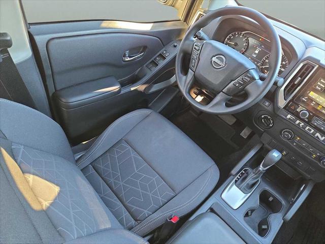 2025 Nissan Frontier Crew Cab SV 4x4