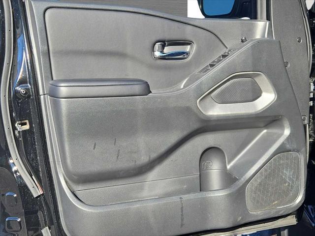 2025 Nissan Frontier Crew Cab SV 4x4