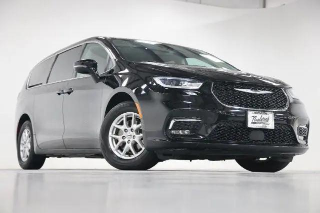 2024 Chrysler Pacifica Touring L for sale in AURORA, IL