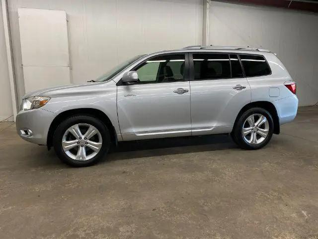 2008 Toyota Highlander Limited for sale in La Crosse, WI