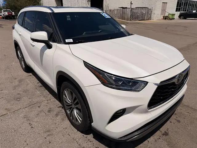 2021 Toyota Highlander Platinum for sale in Tipp City, OH