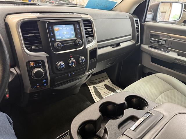 2017 Ram 1500 SLT