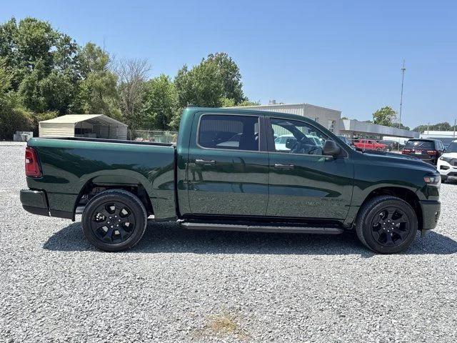 2026 RAM 1500 RAM 1500 EXPRESS CREW CAB 4X4 57 BOX