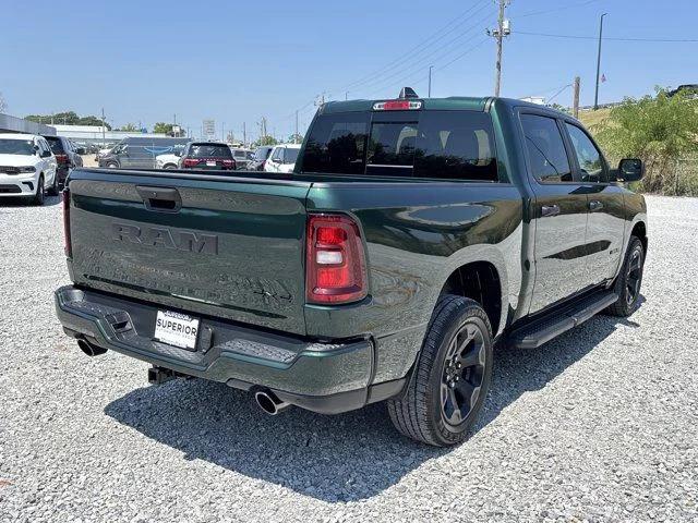 2026 RAM 1500 RAM 1500 EXPRESS CREW CAB 4X4 57 BOX