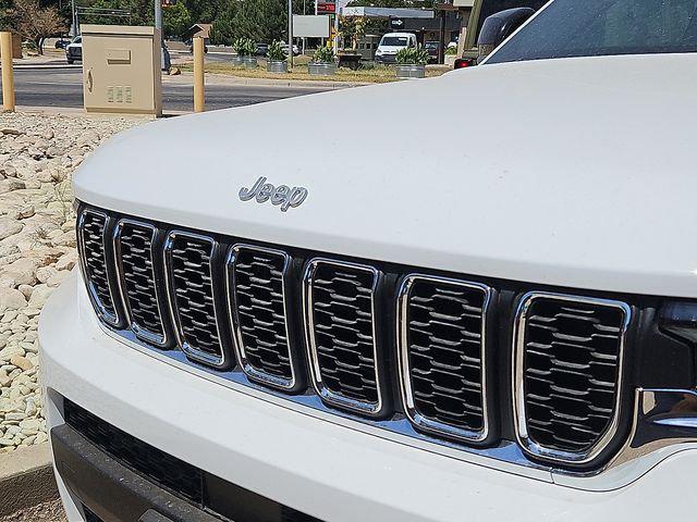 2026 Jeep Grand Cherokee L GRAND CHEROKEE L LAREDO 4X4
