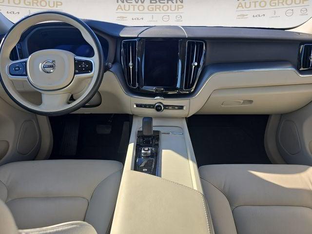 2025 Volvo XC60 B5 Core