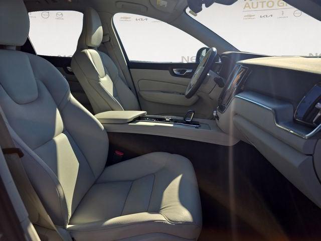 2025 Volvo XC60 B5 Core