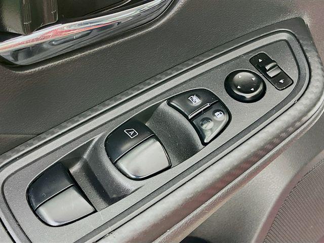 2020 Nissan Versa SV Xtronic CVT