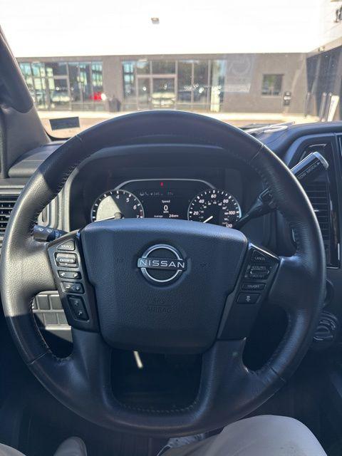 2023 Nissan Titan Crew Cab SV 4x4
