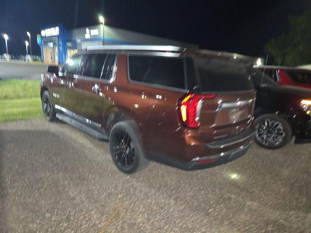 2023 GMC Yukon XL 4WD SLT