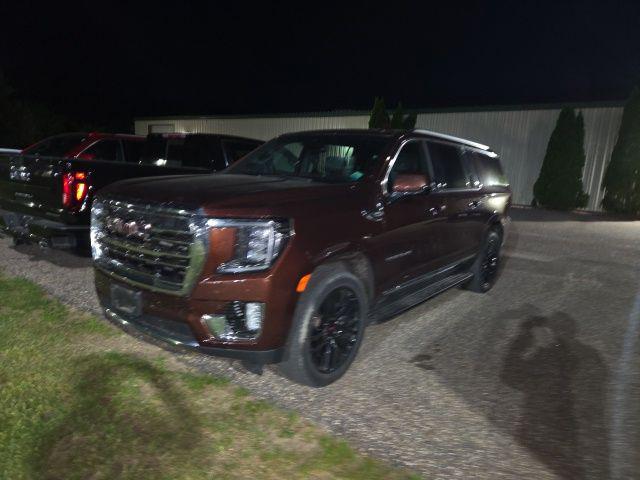 2023 GMC Yukon XL 4WD SLT