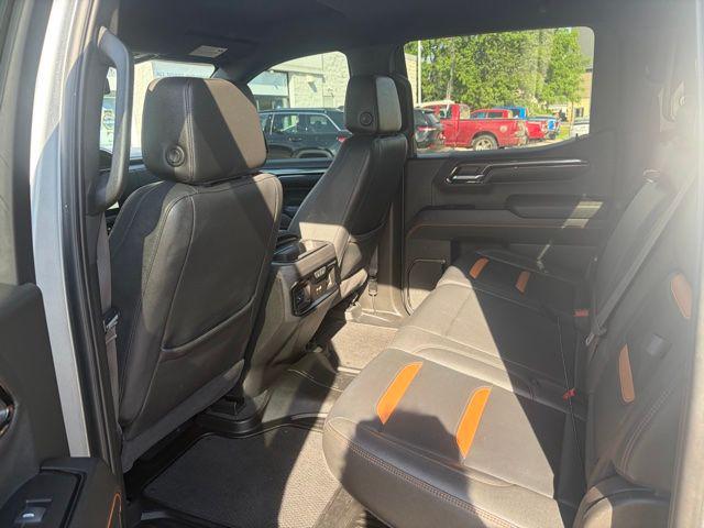 2023 GMC Sierra 1500 4WD Crew Cab Short Box AT4