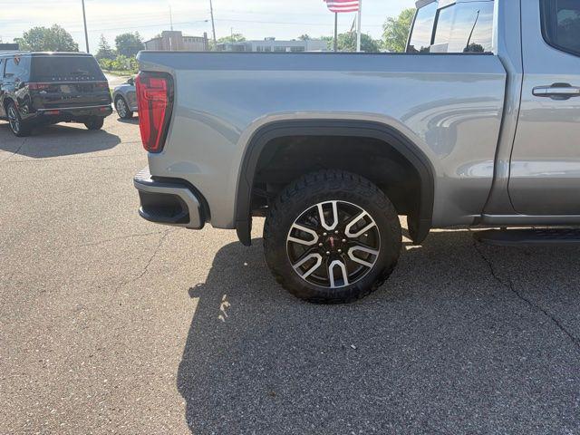 2023 GMC Sierra 1500 4WD Crew Cab Short Box AT4