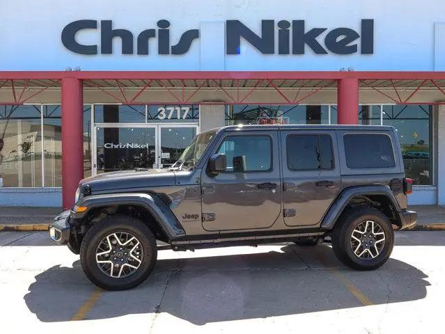 2025 Jeep Wrangler 4-Door Sahara 4x4 for sale in Broken Arrow, OK