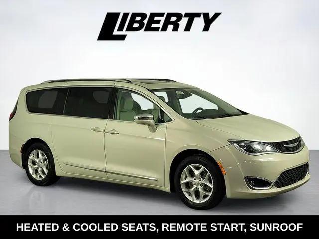2020 Chrysler Pacifica Limited for sale in Canton, OH
