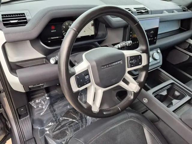 2023 Land Rover Defender 130 X-Dynamic SE