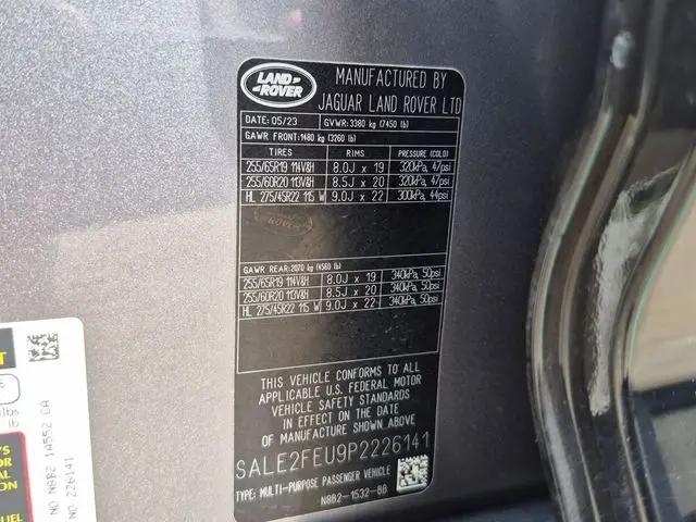 2023 Land Rover Defender 130 X-Dynamic SE
