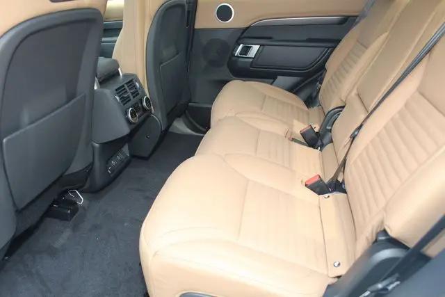 2025 Land Rover Discovery P360 Metropolitan Edition