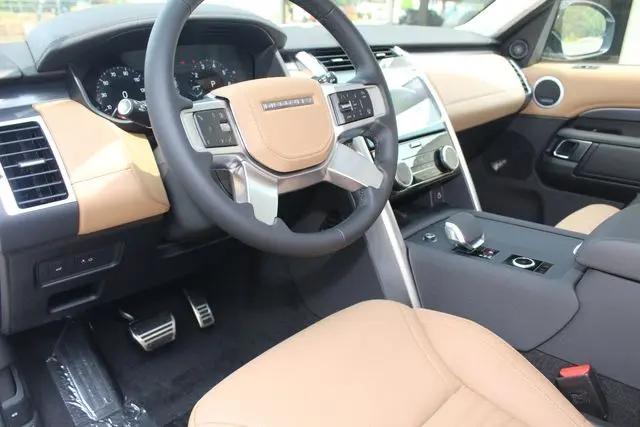 2025 Land Rover Discovery P360 Metropolitan Edition