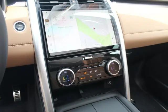 2025 Land Rover Discovery P360 Metropolitan Edition