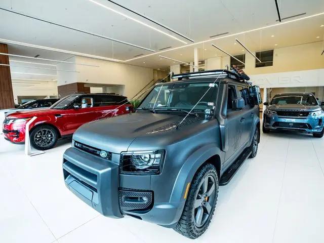 2025 Land Rover Discovery P360 Metropolitan Edition