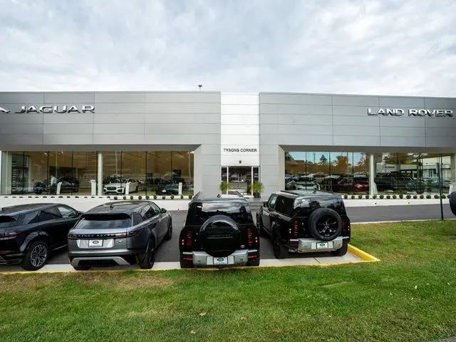 2025 Land Rover Discovery P360 Metropolitan Edition