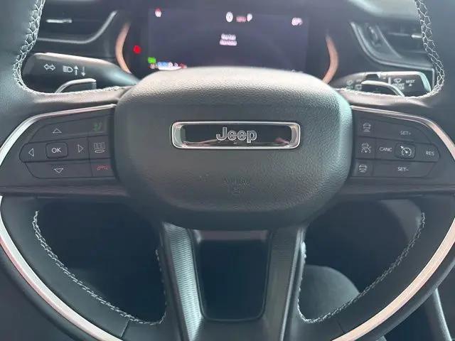 2025 Jeep Grand Cherokee L Laredo X 4x4
