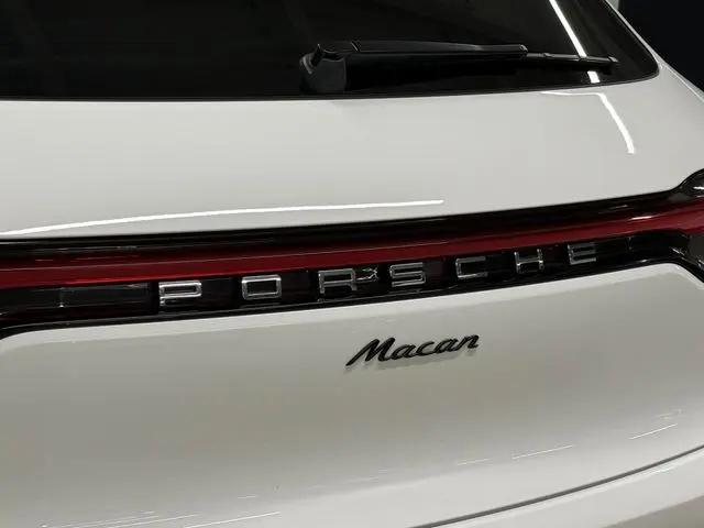 2026 Porsche Macan Macan